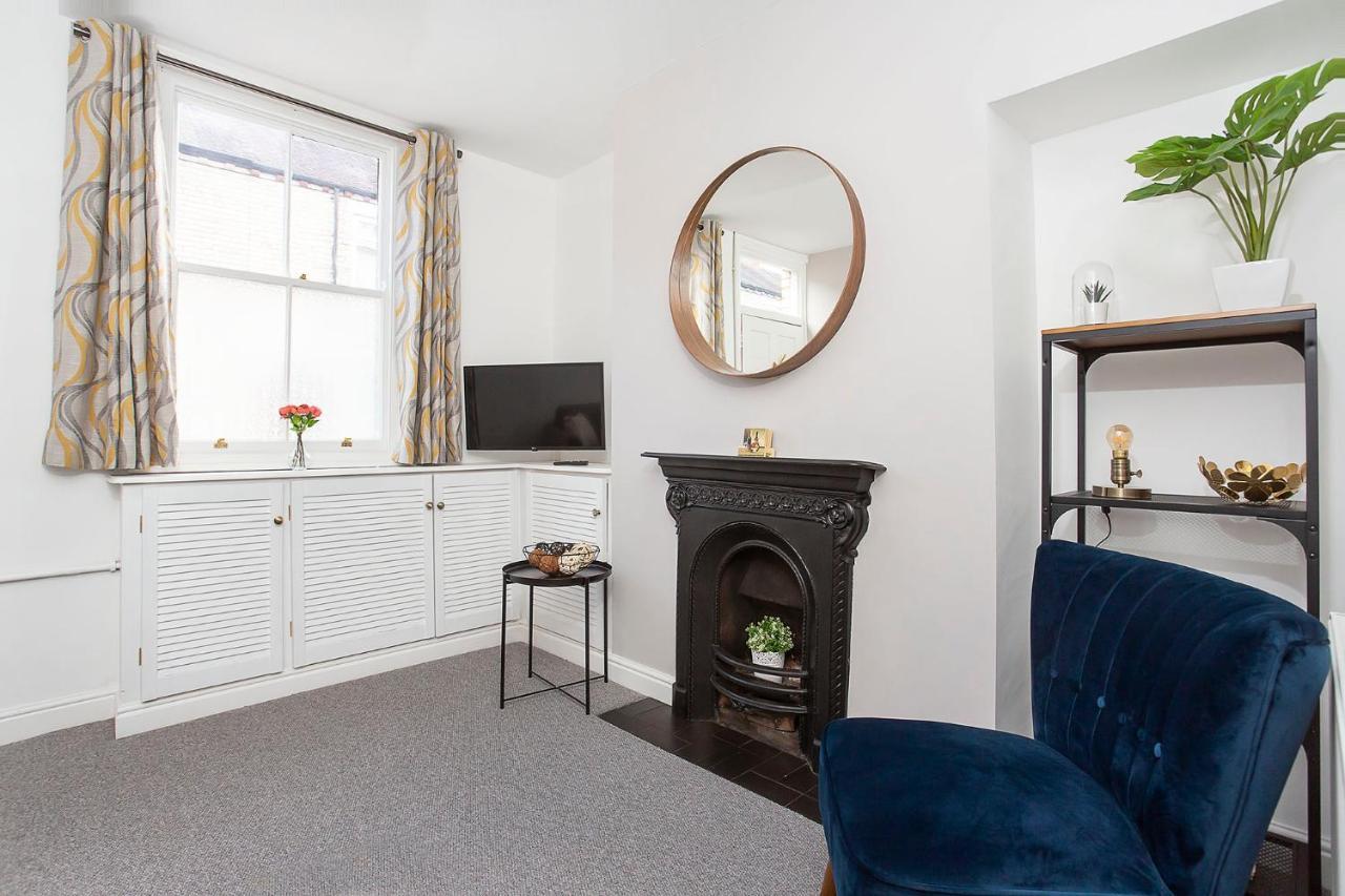 "Falcon'S Nest Retreat" York Extérieur photo